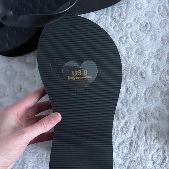 Black Platform Flip Flops - Picture 3 of 6